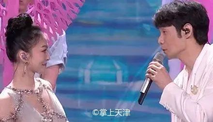 全民一起吐槽，这个可比春晚好笑多了
